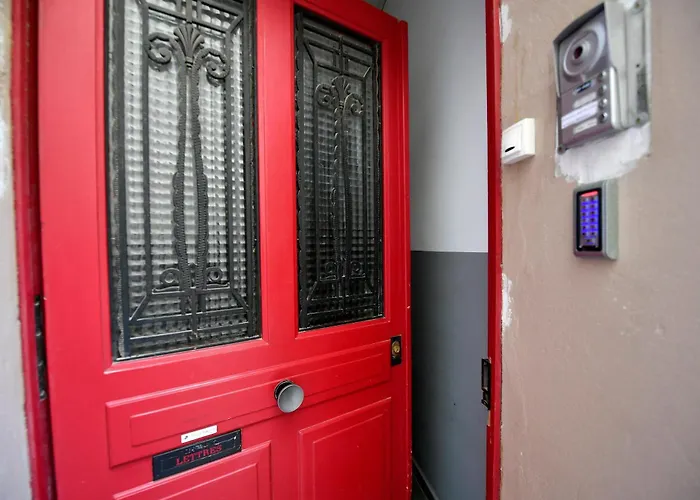 -La Casa D\'Avignon-